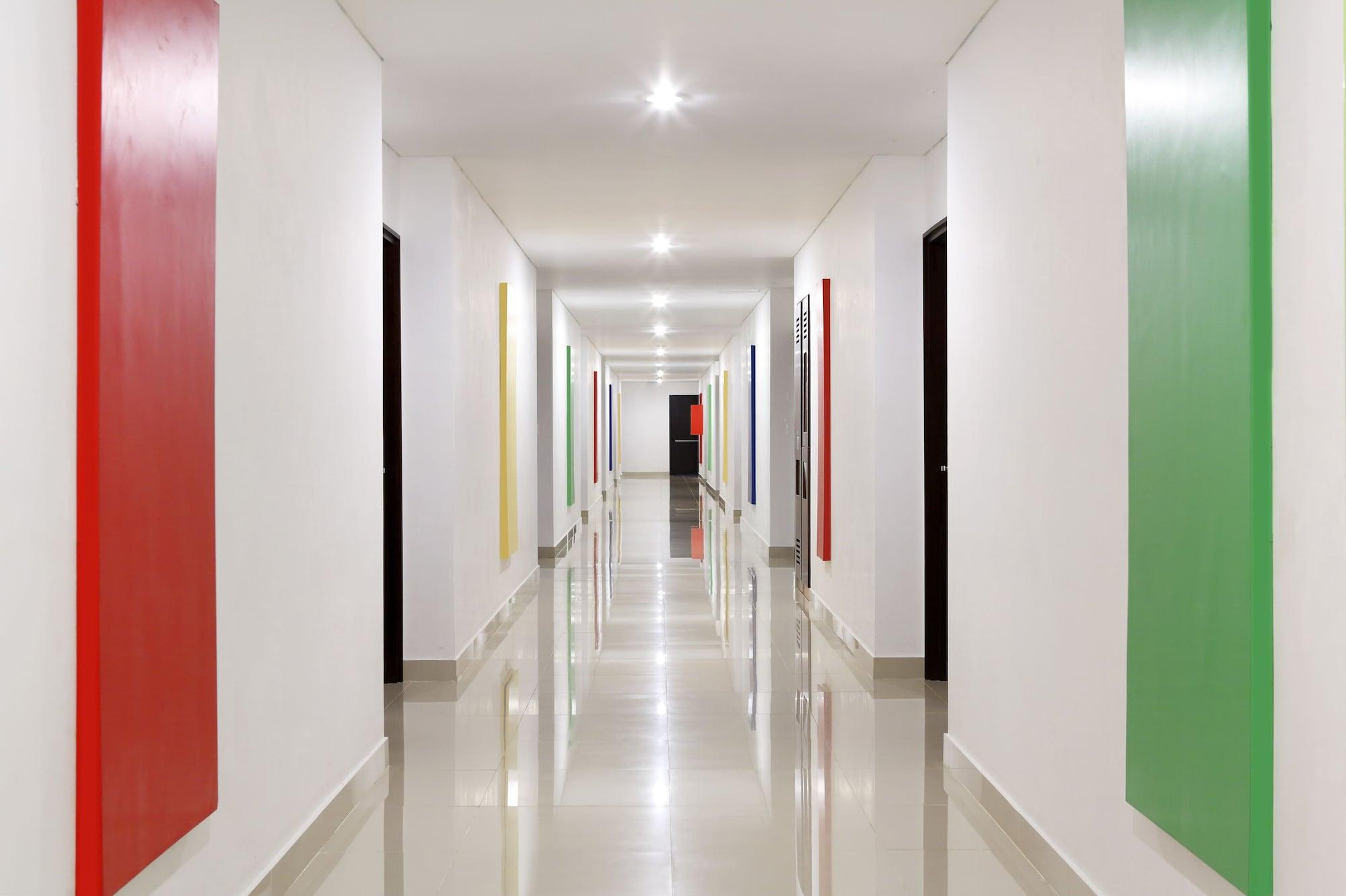 Amaris Hotel Ponorogo Экстерьер фото