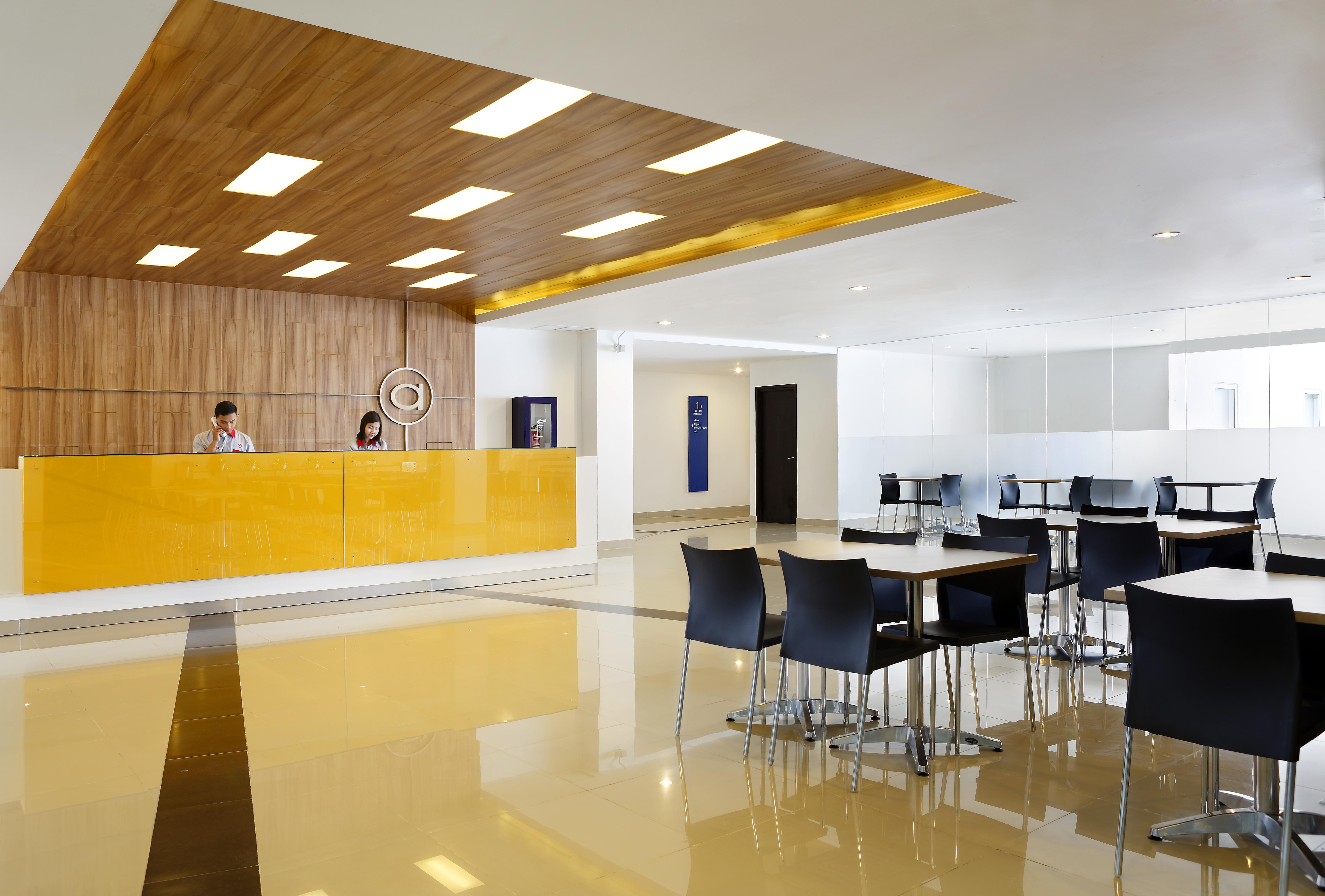 Amaris Hotel Ponorogo Экстерьер фото