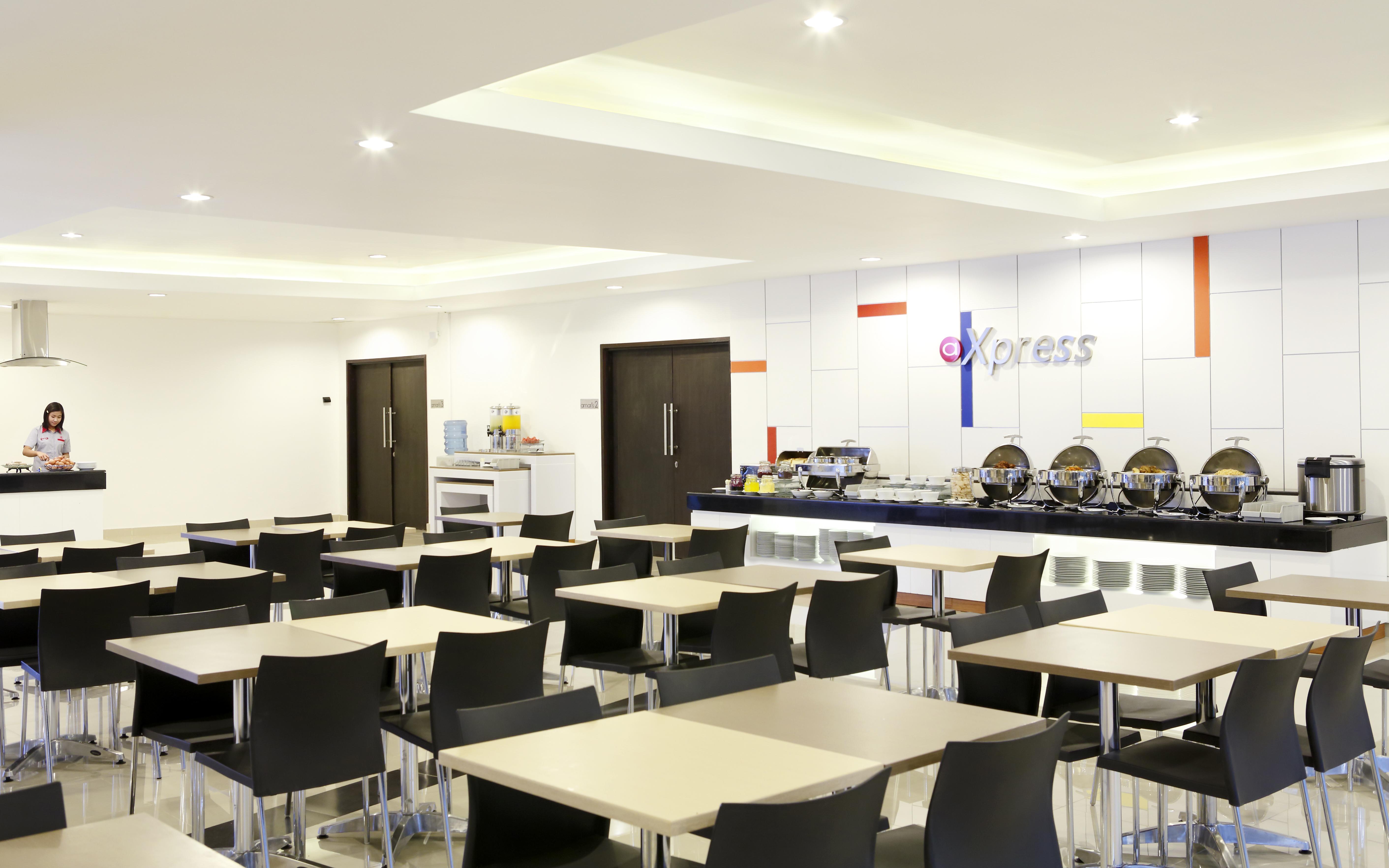 Amaris Hotel Ponorogo Экстерьер фото